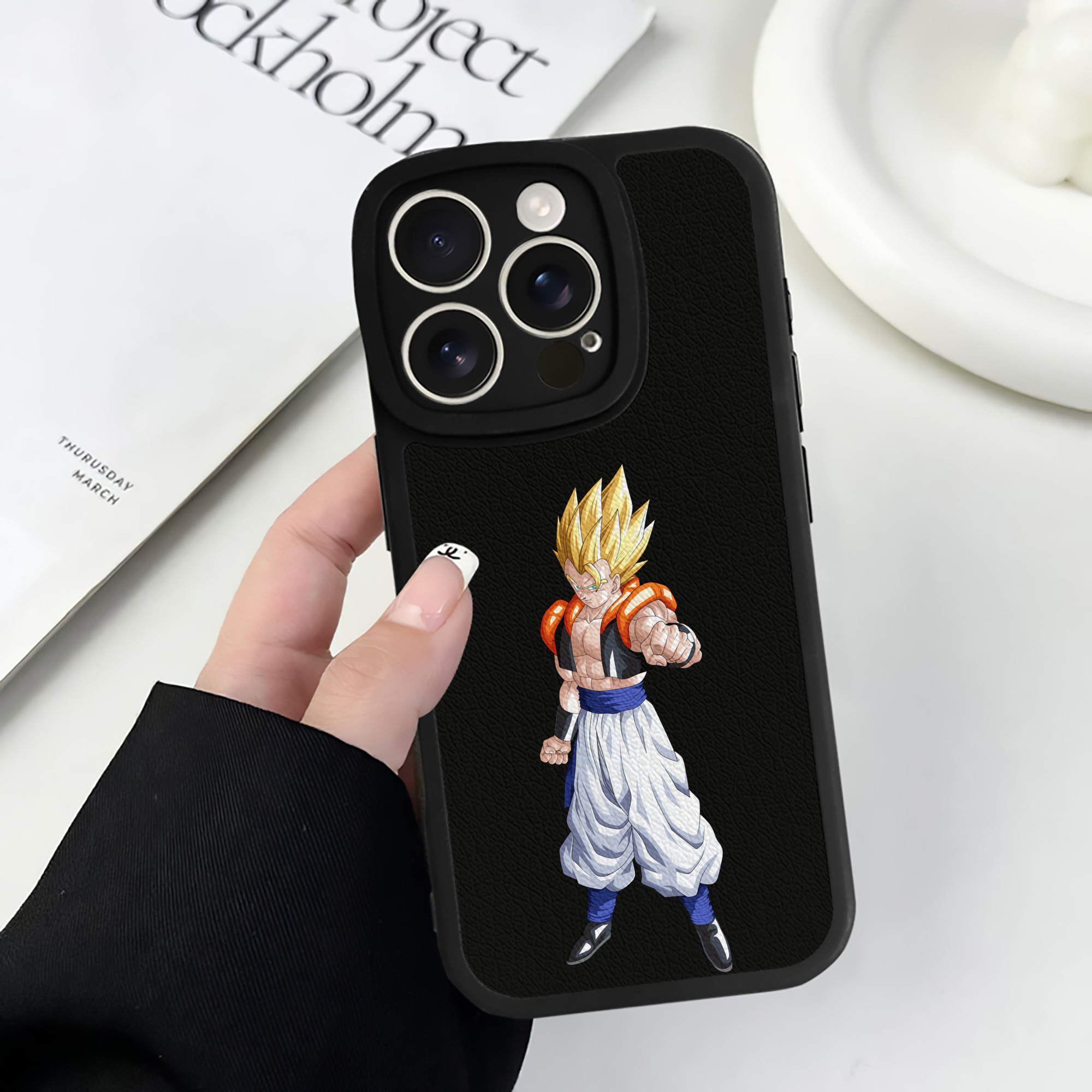 （画像用） ドラゴンボール ベジータ四世（Bejīta Yonsei）DRAGON BALL Vegeta IV 【iPhone 16シリーズ対応】シリコンスマホケース（レザー調） 材質：シリコン